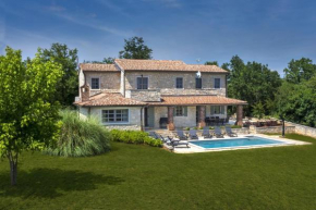 Rustic Villa Luna with pool in Sveti Lovrec